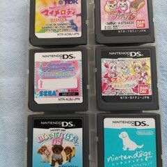 NintendoDSLite ブラック（充電器付）＋ソフト16本の画像