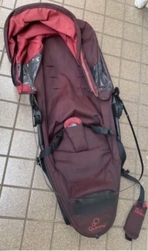 マキシコシ、クイニーザップ 、チャイルドシート、アダプターもセットですぐに使えます
