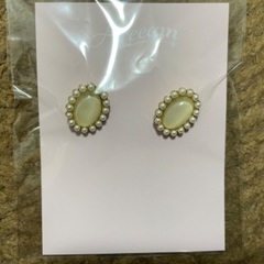 ピアス