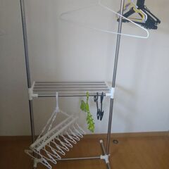 室内物干しの画像