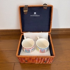GIVENCHY バスケット＆ペアマグセット