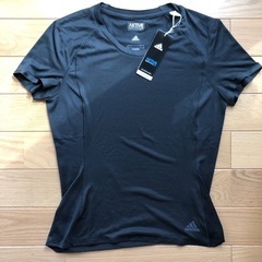 値下‼️新品！ adidas 半袖T  黒L