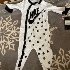 NIKEのロンパース