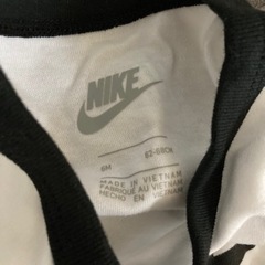 NIKEのロンパースの画像