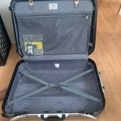 0円　キャリーケース　引取り者限定　の画像