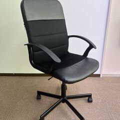 ひじ掛け付きオフィスチェア