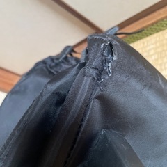 ナイロン　キャリーバッグ　黒　破れあり　の画像