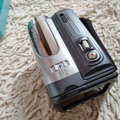 デジタルビデオカメラ光学34倍ズームGRーDA30の画像