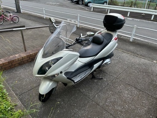 現在お取り引き中、受付できません。マジェスティ　4D9 SG20J