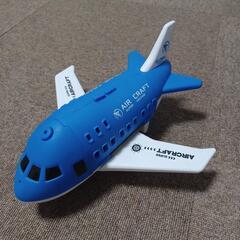 飛行機おもちゃ  トミカなど乗せれます