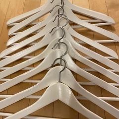 白　木製ハンガー　25本セット〜