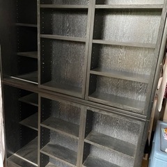 たくさん収納できる本棚、棚の画像