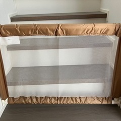 (交渉中)ベビーゲート ふわふわとおせんぼ S