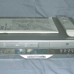 【東芝・ジャンク品】HDD・DVD・ビデオ一体型レコーダー：D-...