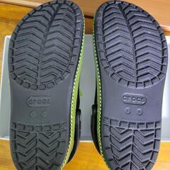 クロックス　crocs　サンダル　ジビッツ付き　26㎝　美品(ほぼ未使用)の画像