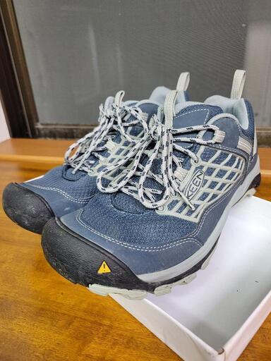 キーン　KEEN　トレッキングシューズ　透湿防水　26.5㎝