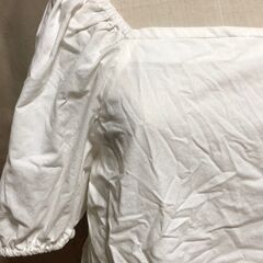 GU　5分袖パフスリーブブラウス　M　未使用紙タグ付きの画像