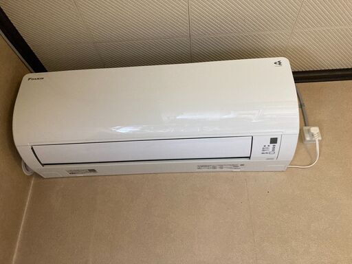 ダイキン　ルームエアコン　2019年製　AN22WES-W