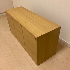 ニトリ　扉付き　カラーボックス　収納　棚　本棚　おもちゃ　ベンチの画像