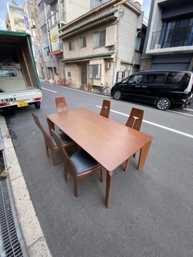 ?ダイニングテーブル5人掛け✅設置込み?配達可能です。
