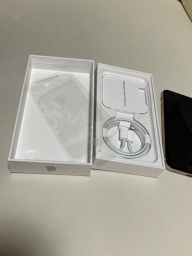【決まりました】iPhone SE3 超美品
