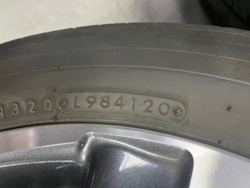 【中古】ノア純正タイヤホイールセット