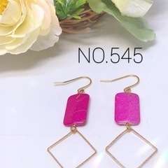 ハンドメイド ピアス イヤリング 各種150円の画像