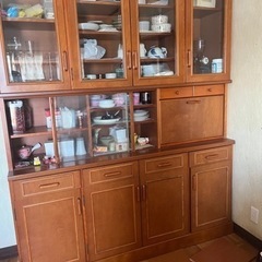 まだまだ使えます‼️食器棚　中身処分済みですの画像