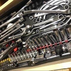 車の整備、カスタム