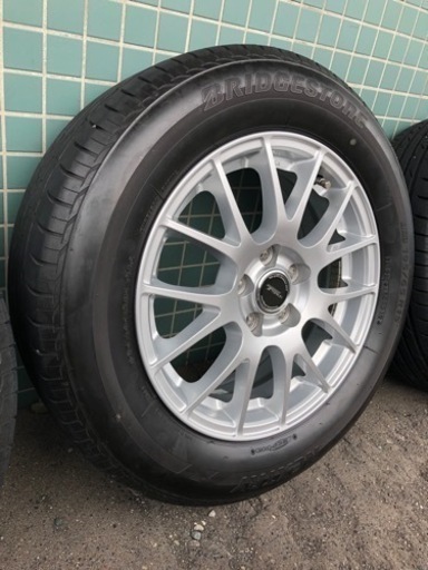 195/65R/15、ホイール6J/5穴/PCD100/+43/50プリウスに使用