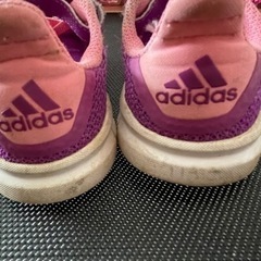 adidas キッズ　シューズ　１３㎝の画像