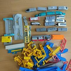 タカラトミー　プラレール　重量6kgの画像