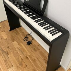 電子ピアノRoland FP-10 スタンド付きの画像