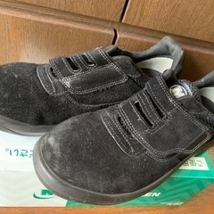 ミドリ安全　安全靴の画像