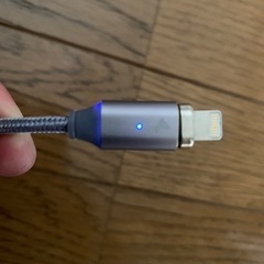 deseのデータ転送可能なマグネットケーブルの画像