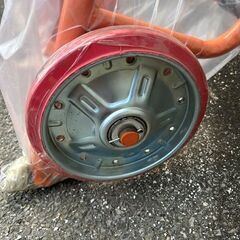 トラスコ HT-67N ドラム缶運搬車【野田愛宕店】【店頭取引限定】【未使用】ITNMYPEZPE18の画像