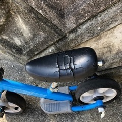 子供用　ストライダー　青色　中古品の画像