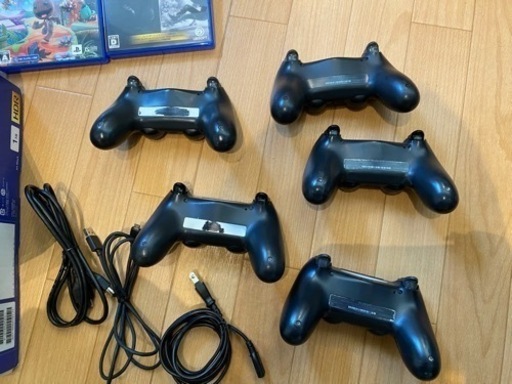 【限定値下げ‼︎】ps4,1TBソフト4＋おまけソフト　ジャンク　コントローラー5