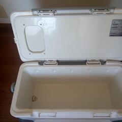 シマノクーラーボックスの画像