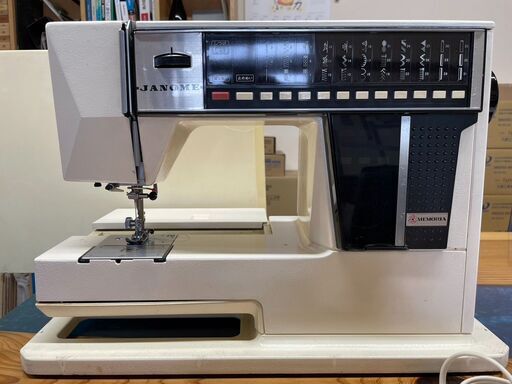 JANOMEミシン　メモリア　5002型