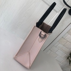 ヌメロヴェントゥーノ　トートバッグの画像