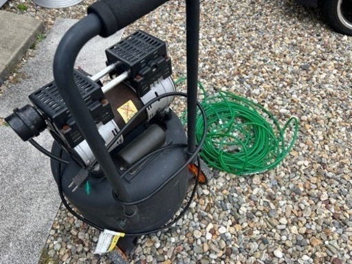 アストロプロダクツ‼️超ー静か‼️ハイパワー中型コンプレッサー‼️  ３８L大容量