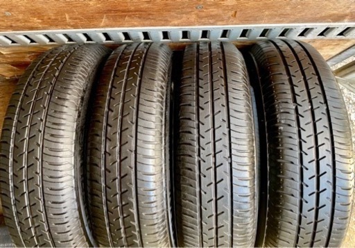 タイヤ4本セット　14インチ　ほぼ新品❗️