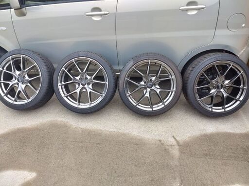 タイヤホイールセット　225/40r18 PCD100 5H アウディTT8N　スペーサー、ロングボルトつき