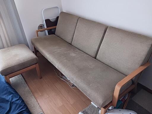 カリモクソファー(オットマン付き)値下げしました。