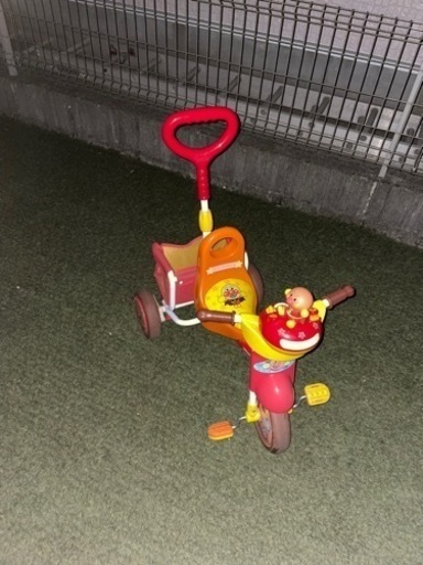 Apricaバギー、アンパンマン三輪車、GRACOジュニアシート