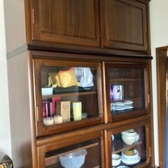 食器棚の画像