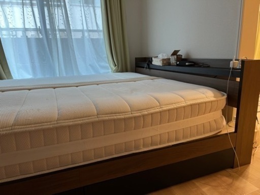 クイーンベッドフレームのみ