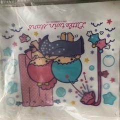 サンリオ  レアもの4点【未使用品】箱付き  陶器製 ウサハナふた付きどんぶり　ハローキティまきまきリストバンド付きステンレスカップ（ ROUND1 非売品）　ハローキティおにぎりケースの画像