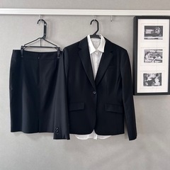 【美品】就活用　ブラックスーツ　11号